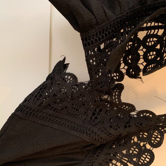 LF Black Lace Drop-Sleeve Romper - Picture 4 of 5